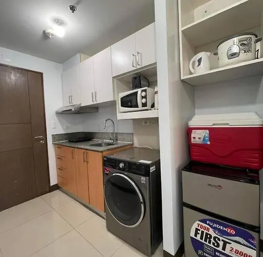 Cubao Manhattan, U 8j T D,studio *