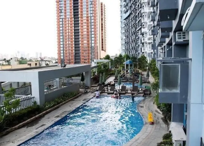 Cubao Manhattan, U 8j T D,studio *