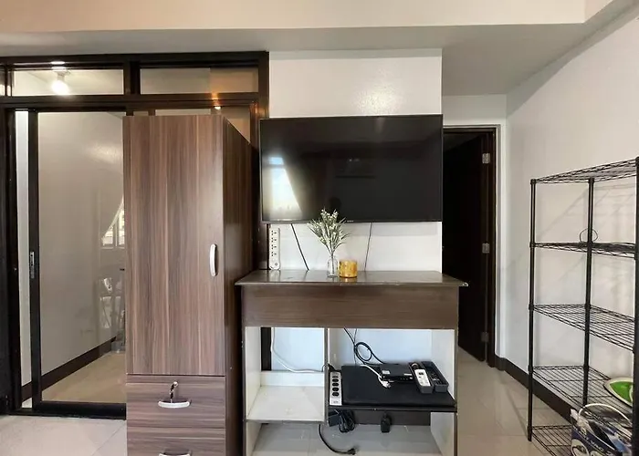 Cubao Manhattan, U 8j T D,studio *
