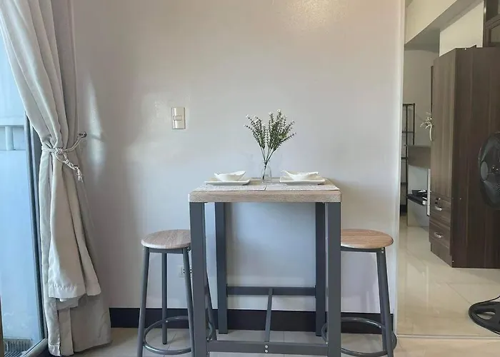 Cubao Manhattan, U 8j T D,studio *